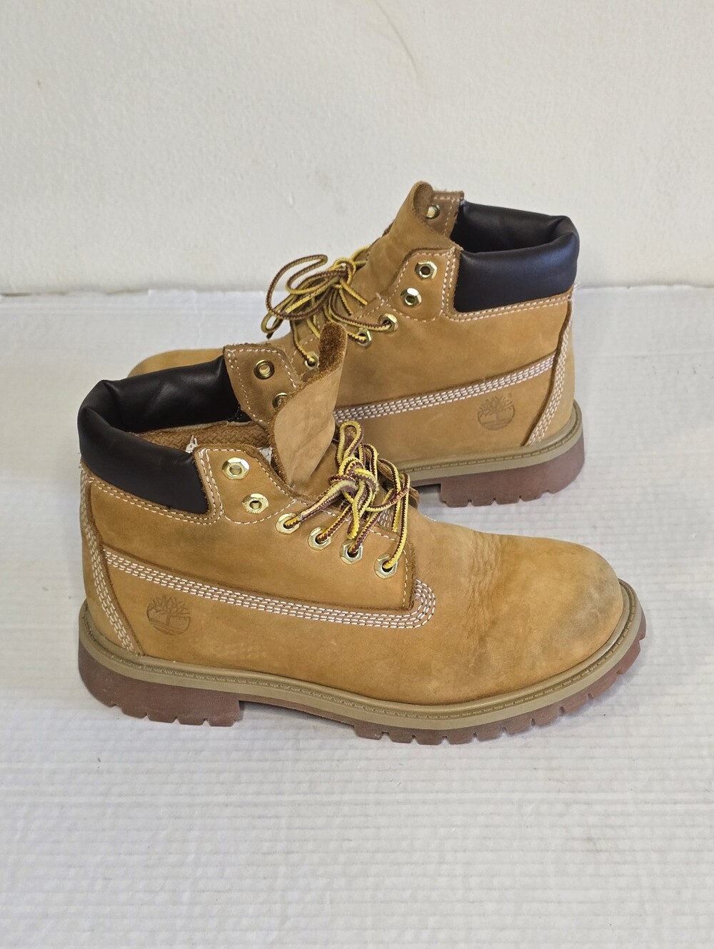 Timberland 6 Inch Premium Waterproof Boots Youth 3M Wheat Nubuck Brown Fall Boot